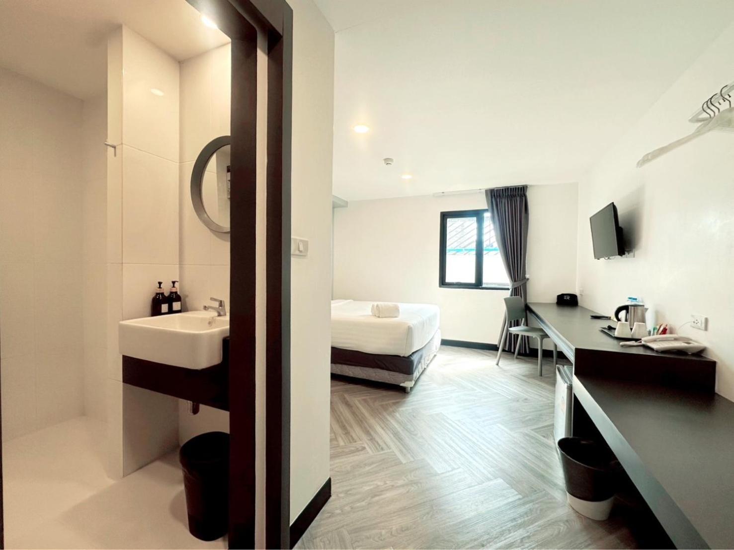 14 Sathorn Hotel No-Parking Bangkok Extérieur photo